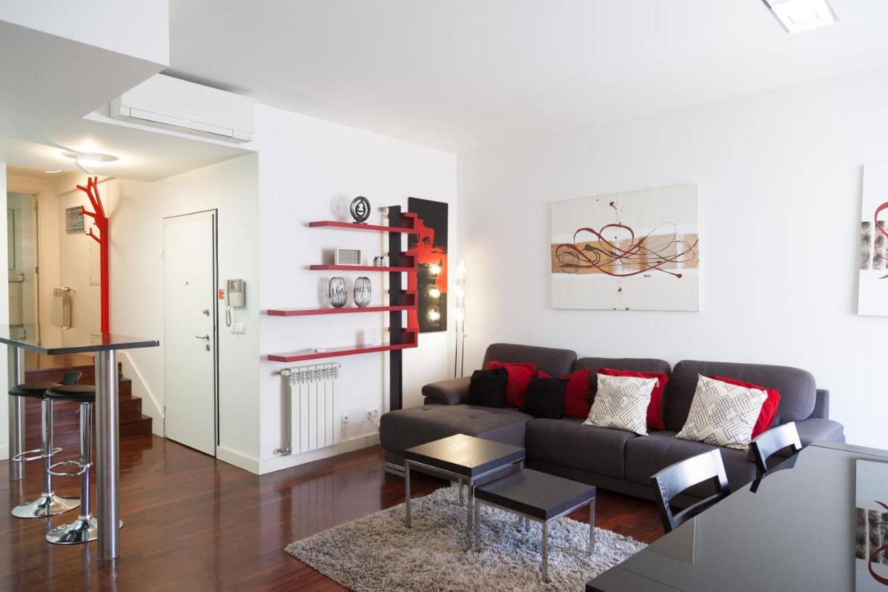 Flh Chiado Artsy Duplex Apartment Lisbon Luaran gambar