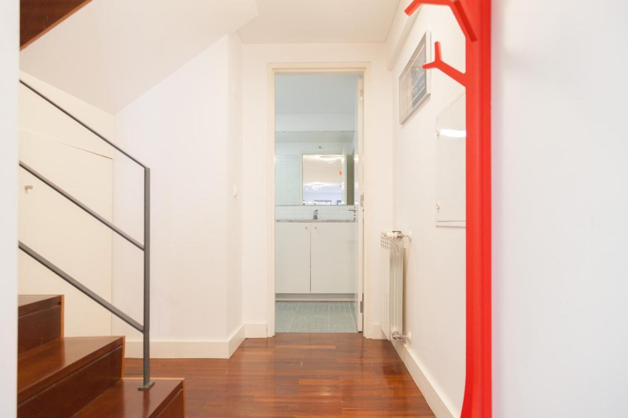 Flh Chiado Artsy Duplex Apartment Lisbon Luaran gambar